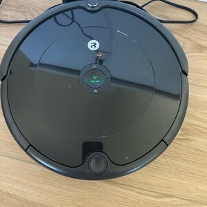 Black Roomba iRobot Robotic Vacuum Cleaner 600 Series